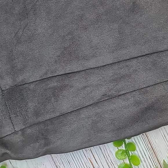 NWOT INC INTERNATIONAL CONCEPTS GRAY FAUX SUEDE SKINNY PANTS - Picture 4 of 13
